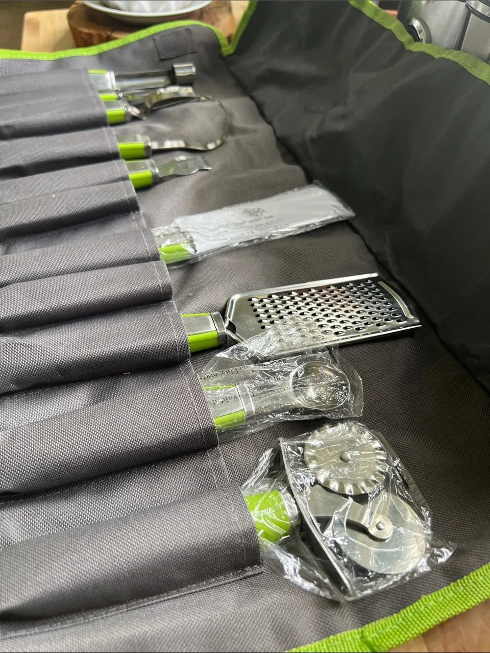 Green Accent Stainless Steel Kitchen Tool Set - 10 Pieces